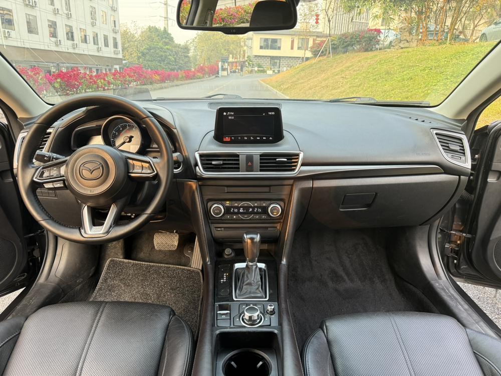 Mazda Mazda 3 Axela