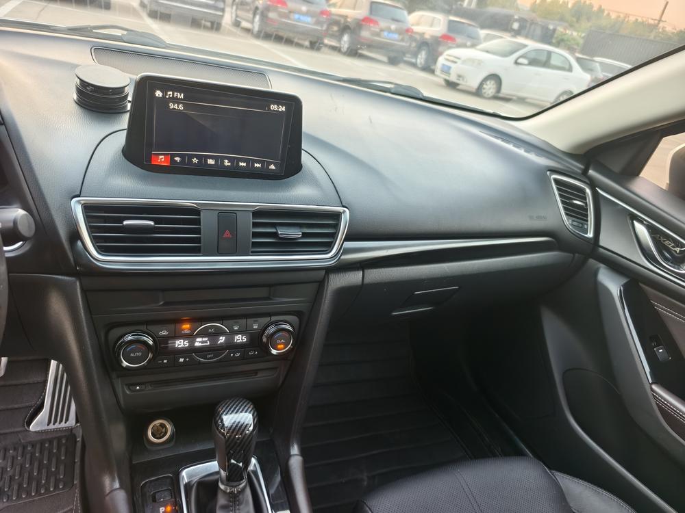 Mazda Mazda 3 Axela