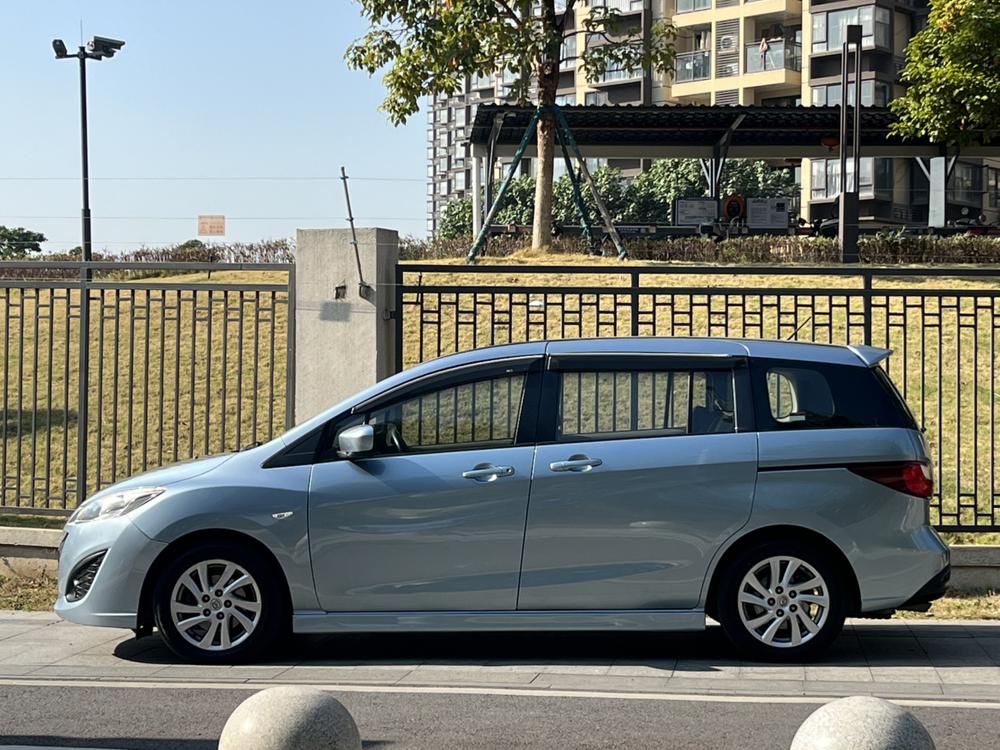 Mazda Mazda 5