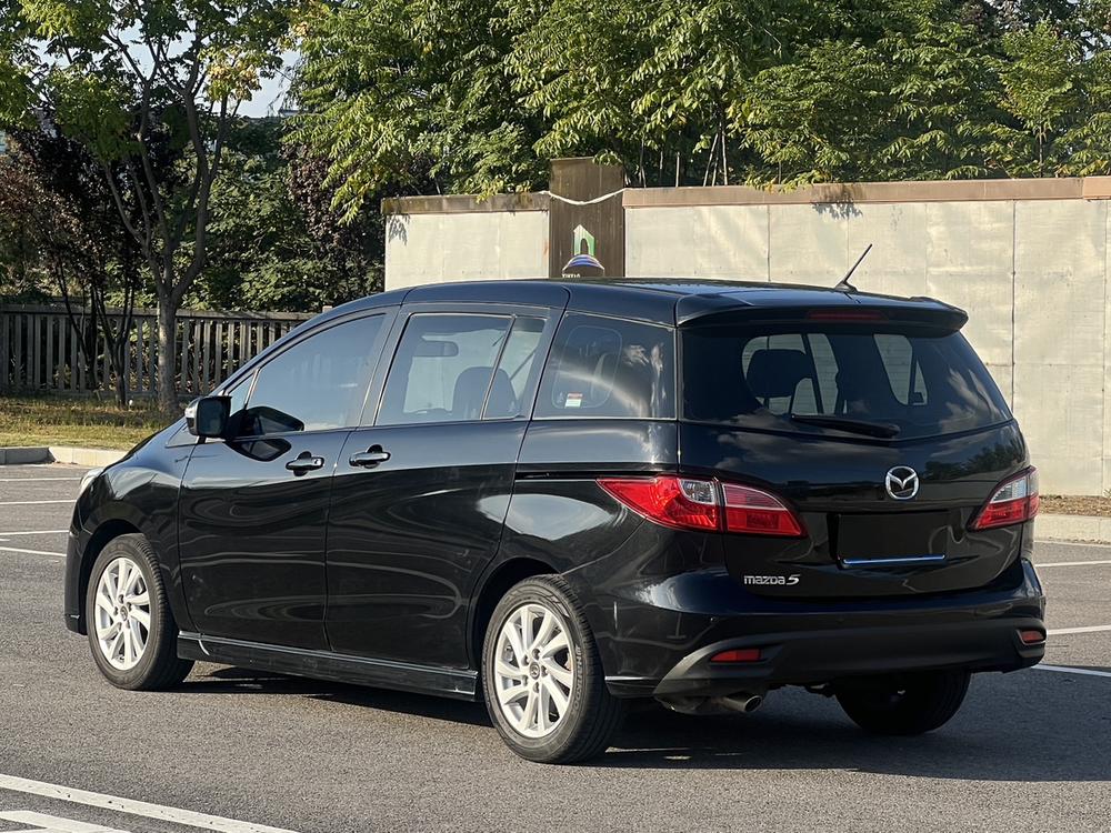 Mazda Mazda 5
