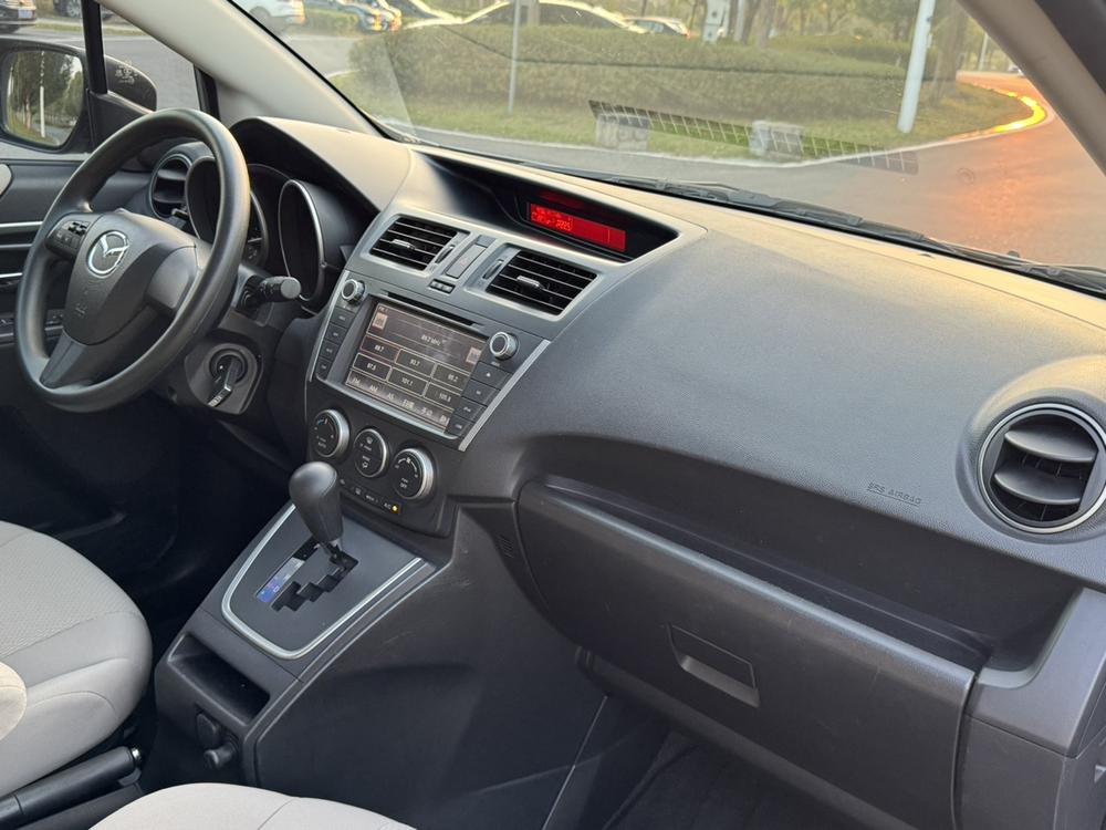 Mazda Mazda 5