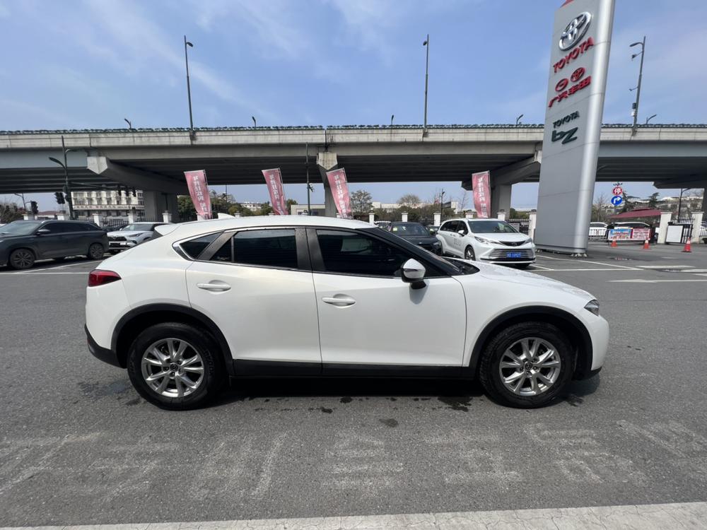 Mazda Mazda CX-4