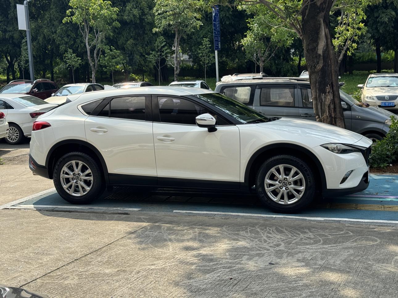 Mazda Mazda CX-4