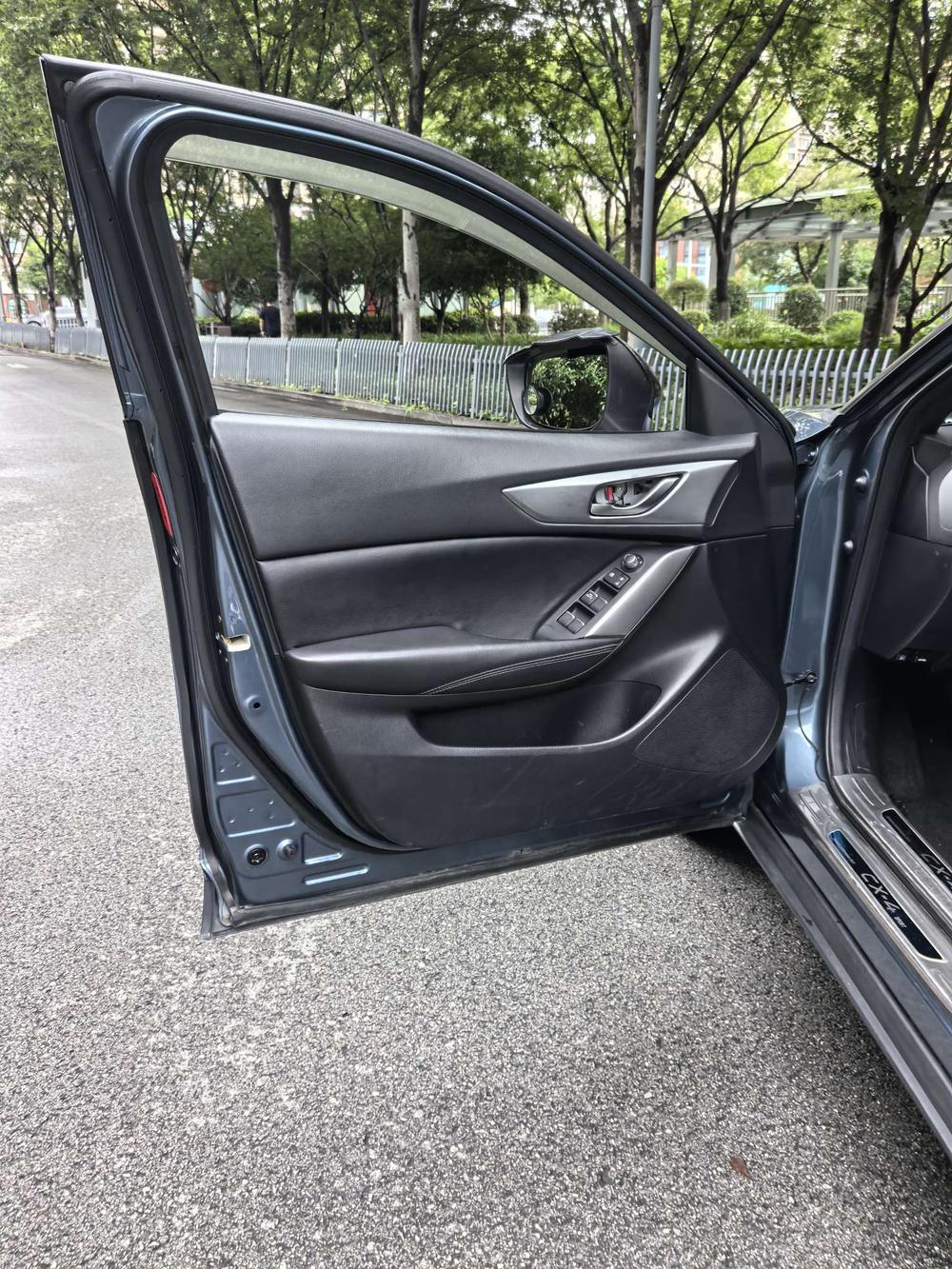 Mazda Mazda CX-4
