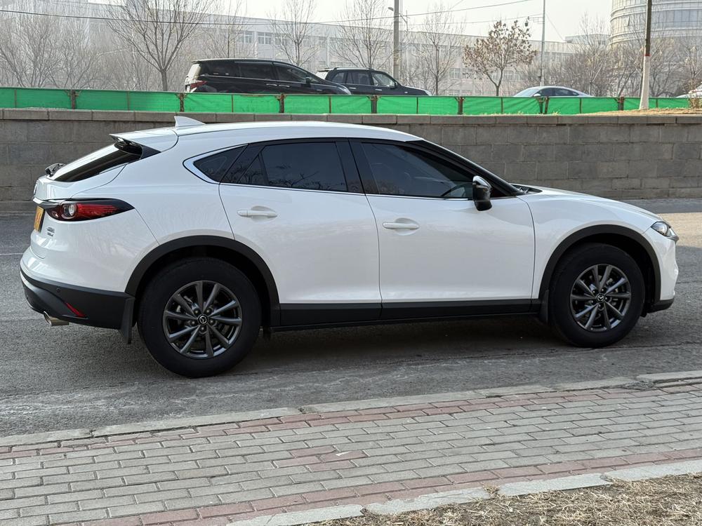 Mazda Mazda CX-4