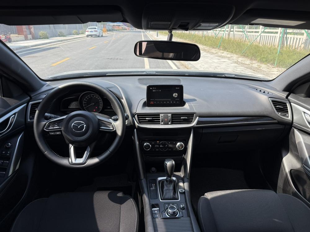 Mazda Mazda CX-4