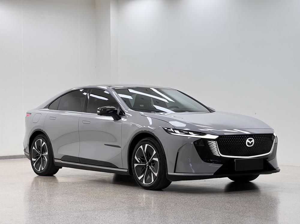 Mazda Mazda EZ-6