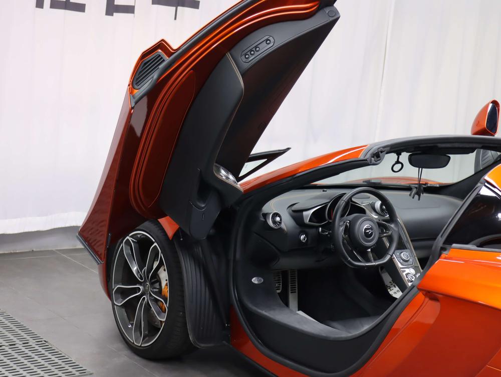 McLaren McLaren 12C