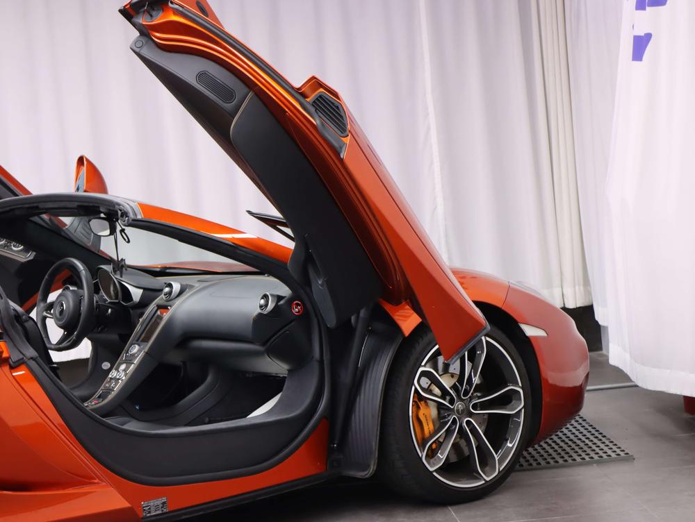 McLaren McLaren 12C