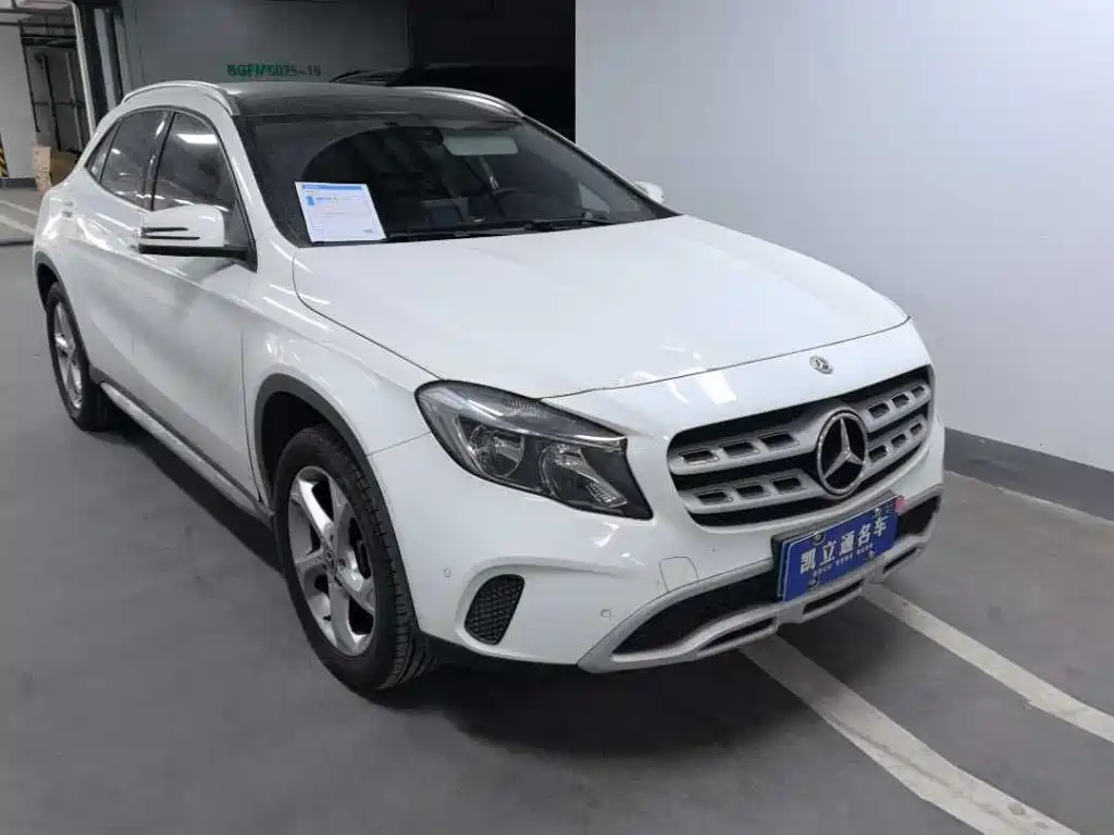 Mercedes-Benz GLA