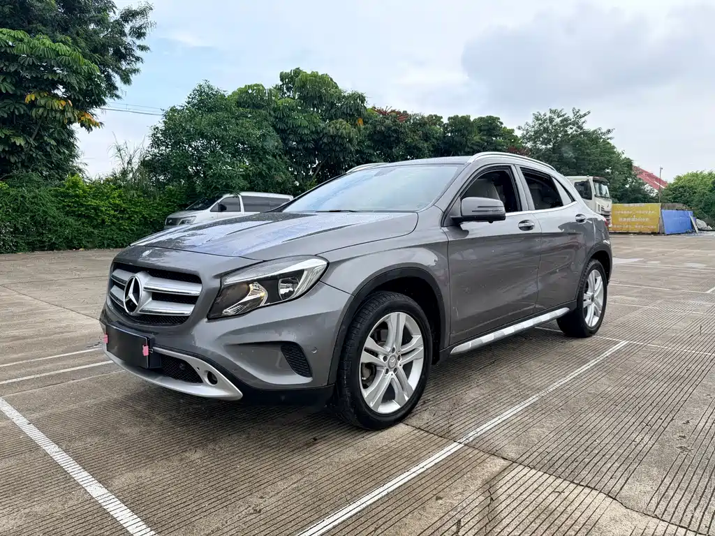 Mercedes-Benz GLA