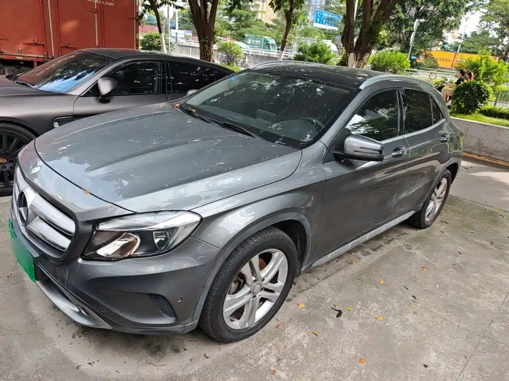Mercedes-Benz GLA
