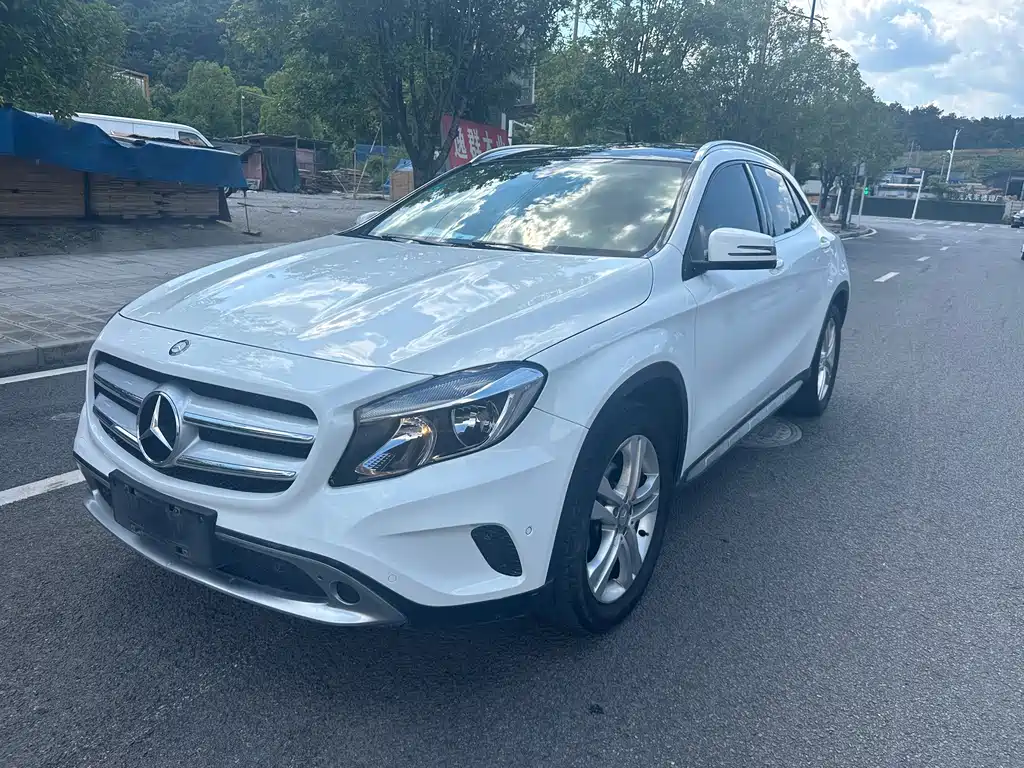 Mercedes-Benz GLA