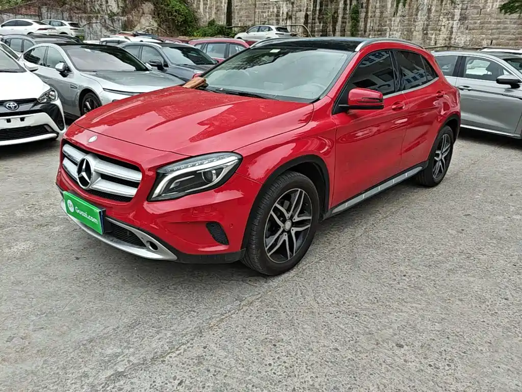 Mercedes-Benz GLA