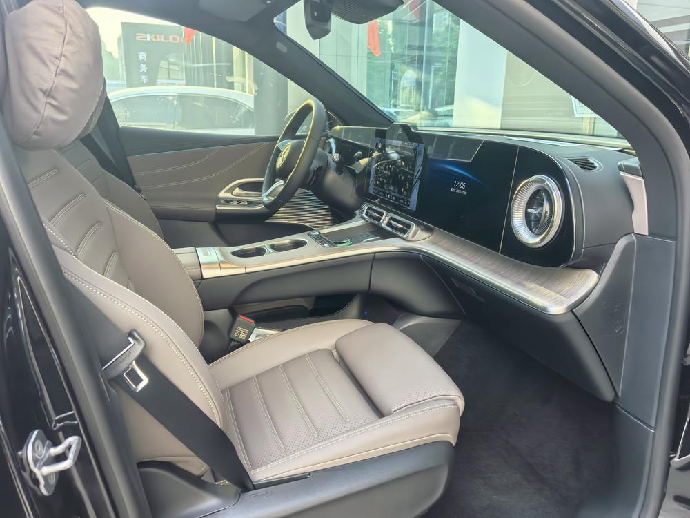 Mercedes-Benz 奔驰GLC EV