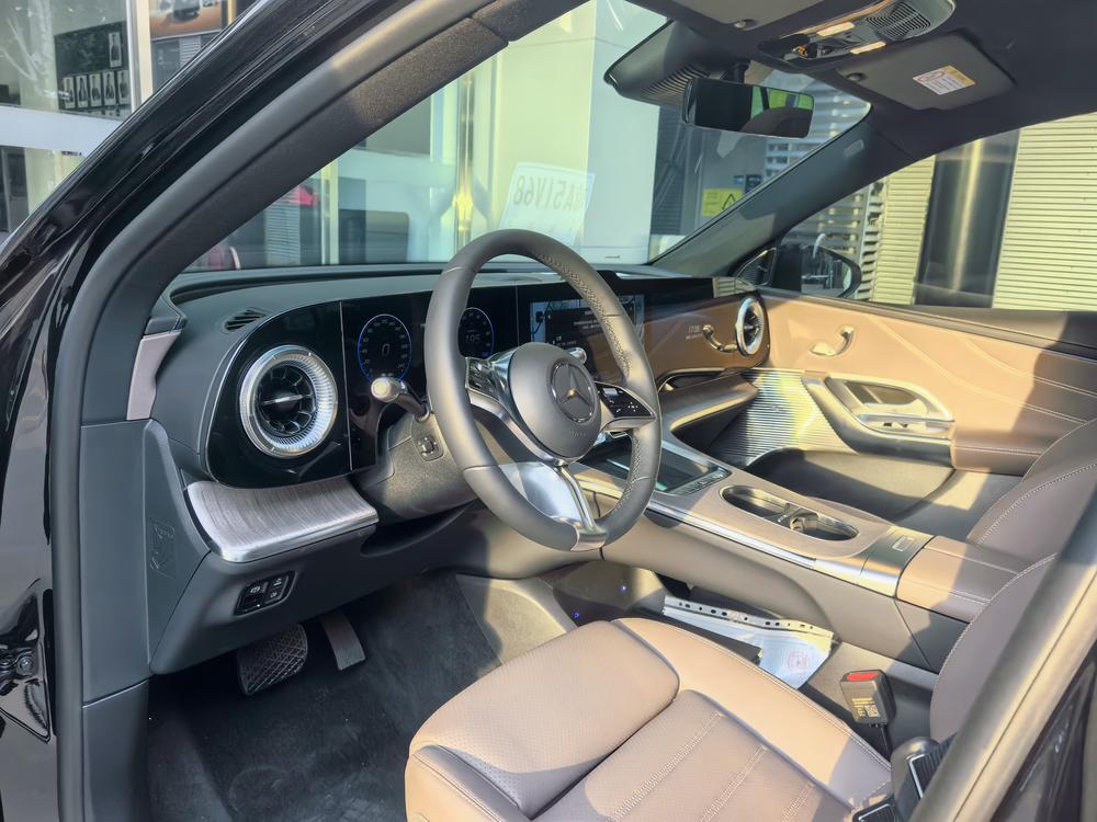 Mercedes-Benz 奔驰GLC EV