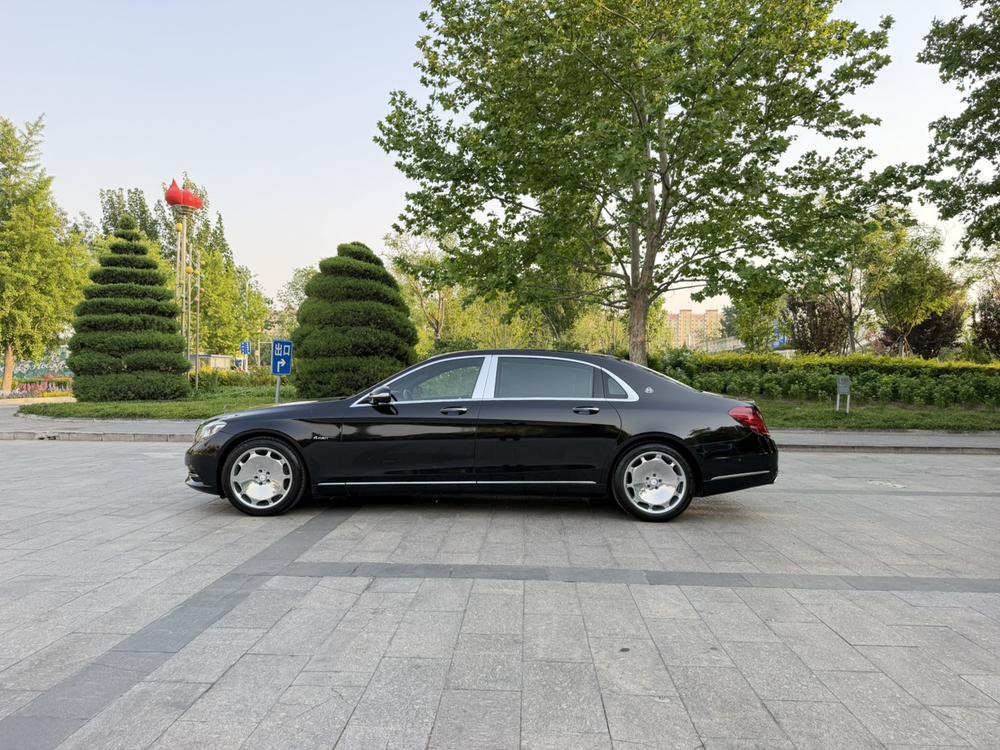 Mercedes-Benz Maybach S-Class