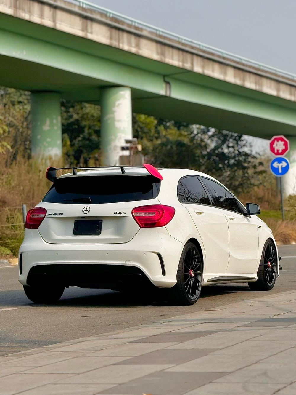 Mercedes-Benz Mercedes-Benz A-Class AMG (Import)