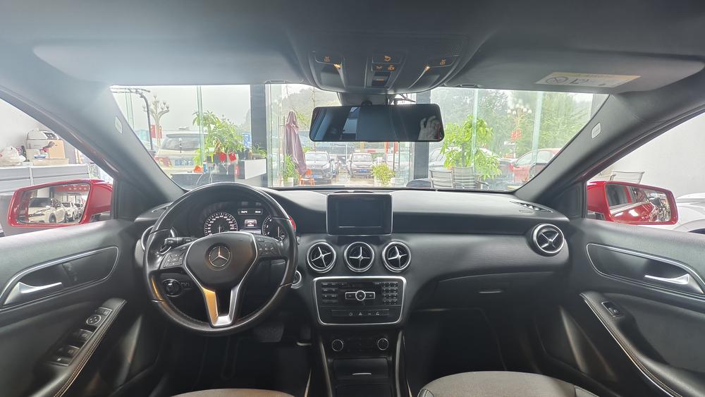 Mercedes-Benz Mercedes-Benz A-Class (Import)