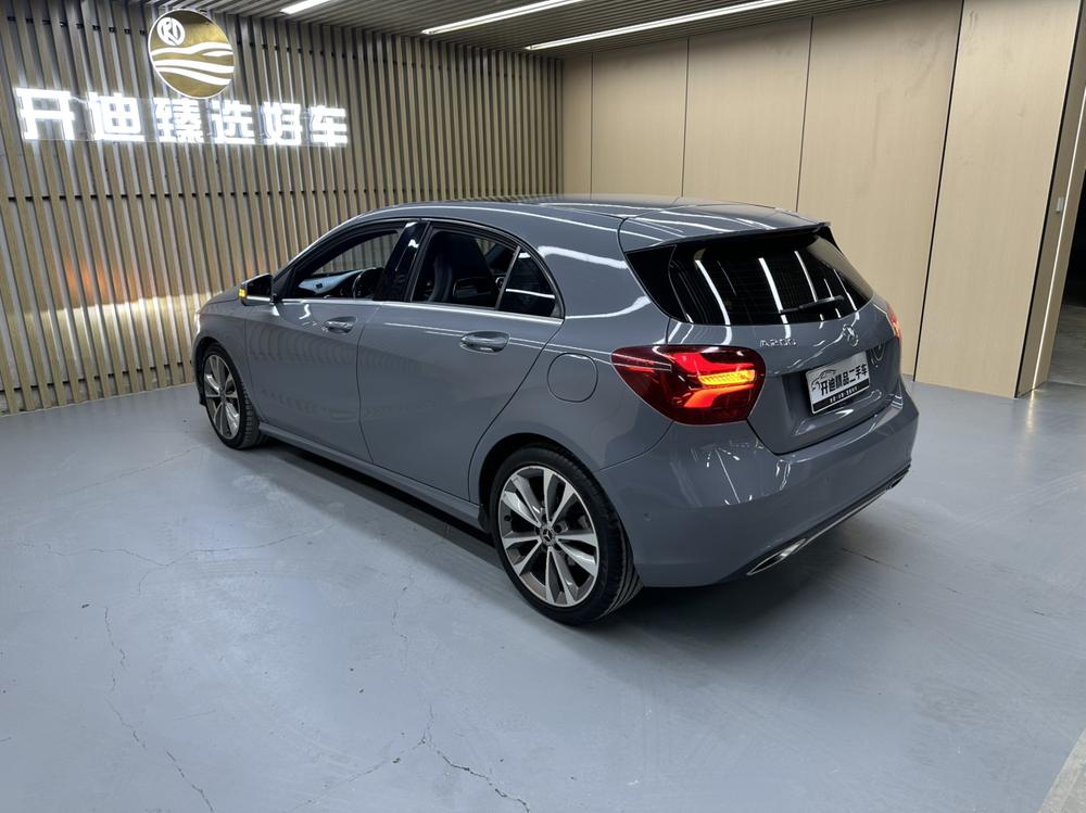 Mercedes-Benz Mercedes-Benz A-Class (Import)