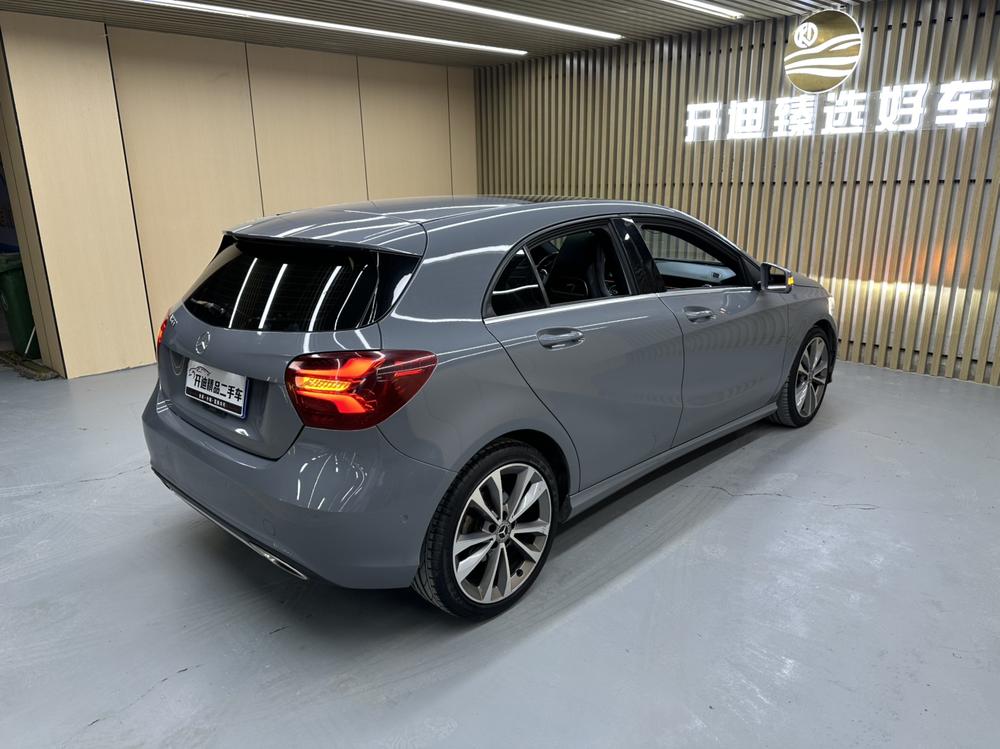 Mercedes-Benz Mercedes-Benz A-Class (Import)