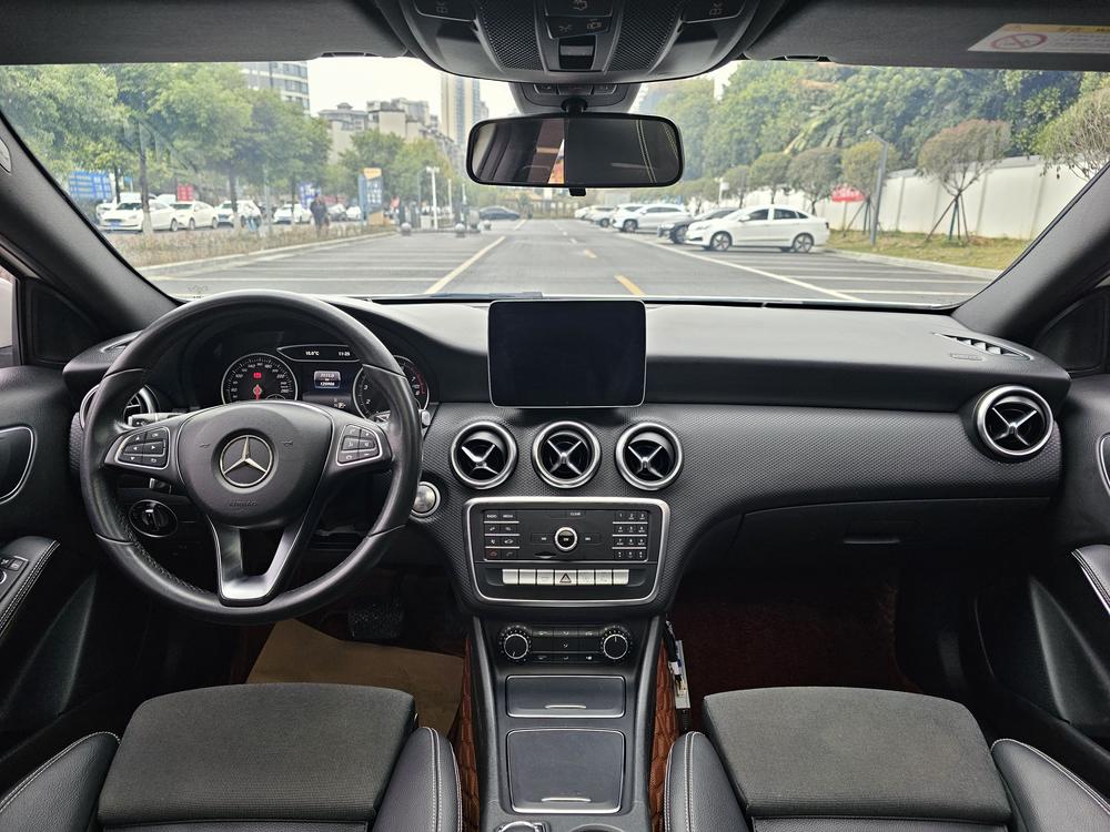 Mercedes-Benz Mercedes-Benz A-Class (Import)