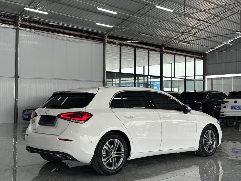 Mercedes-Benz Mercedes-Benz A-Class (Import)