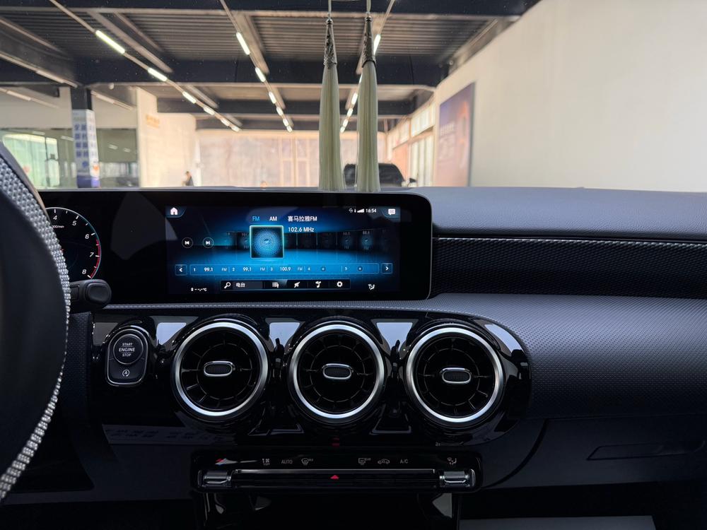 Mercedes-Benz Mercedes-Benz A-Class (Import)