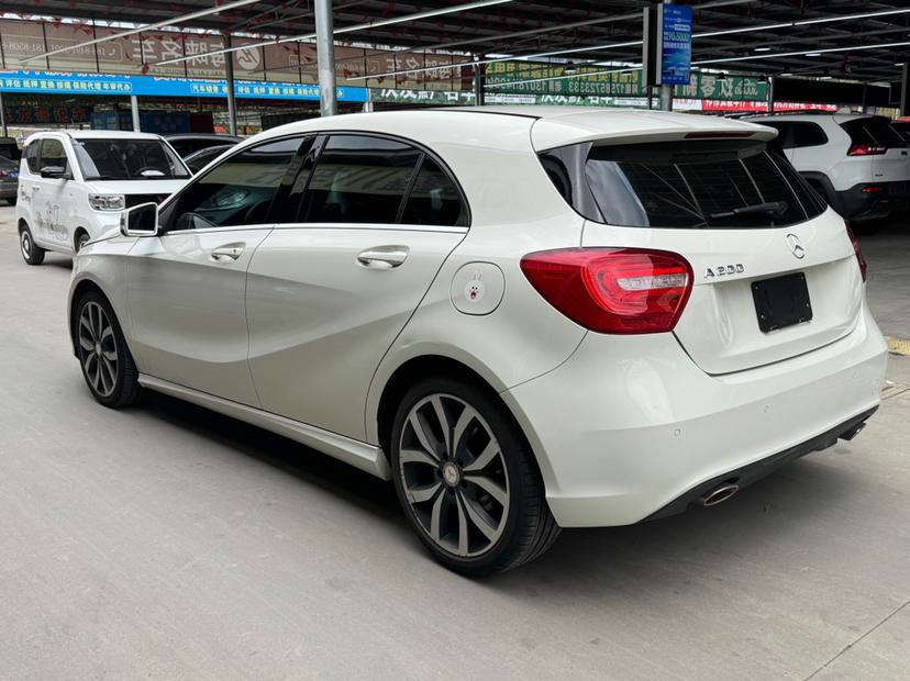 Mercedes-Benz Mercedes-Benz A-Class (Import)