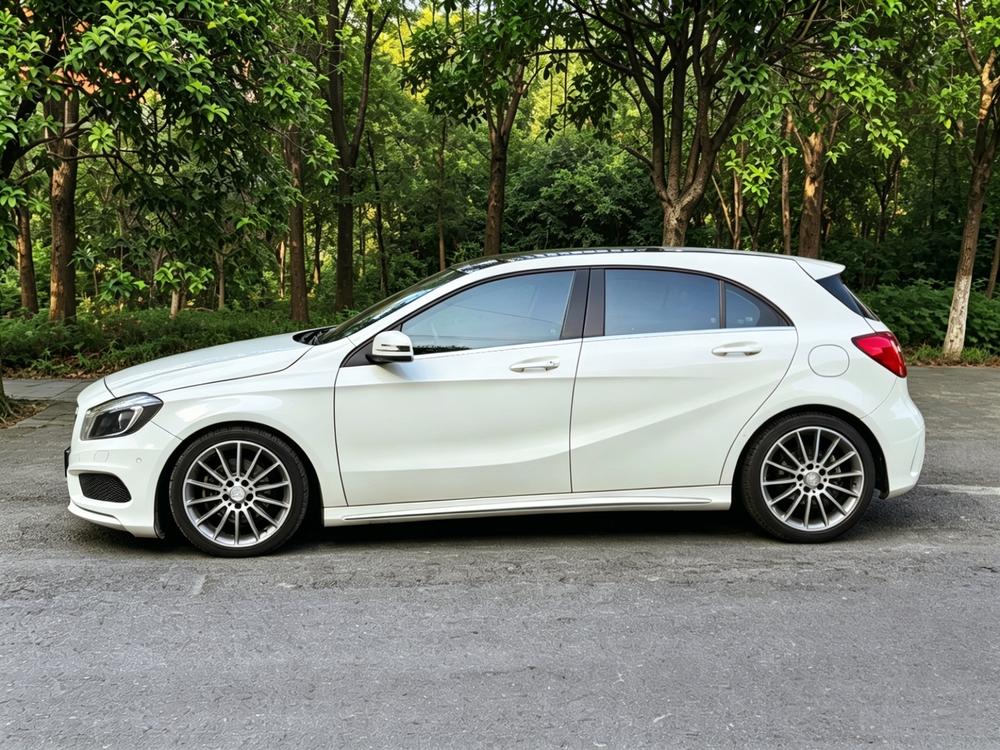 Mercedes-Benz Mercedes-Benz A-Class (Import)