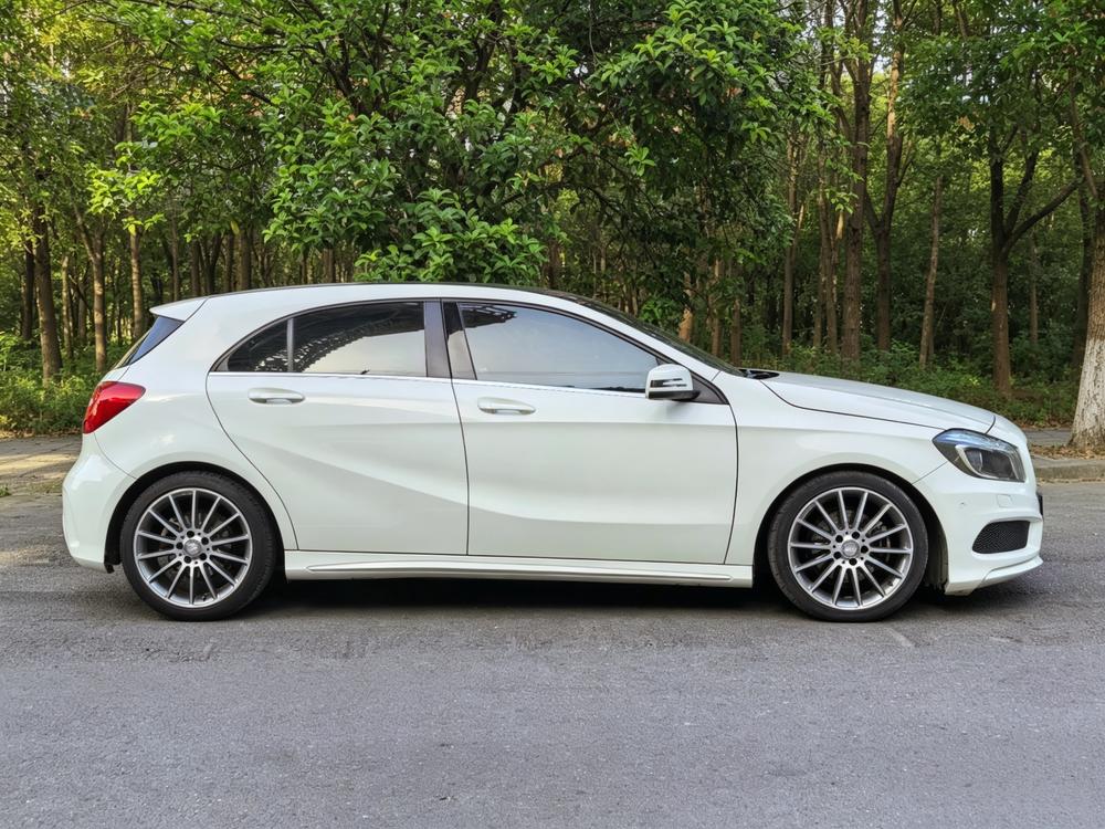 Mercedes-Benz Mercedes-Benz A-Class (Import)