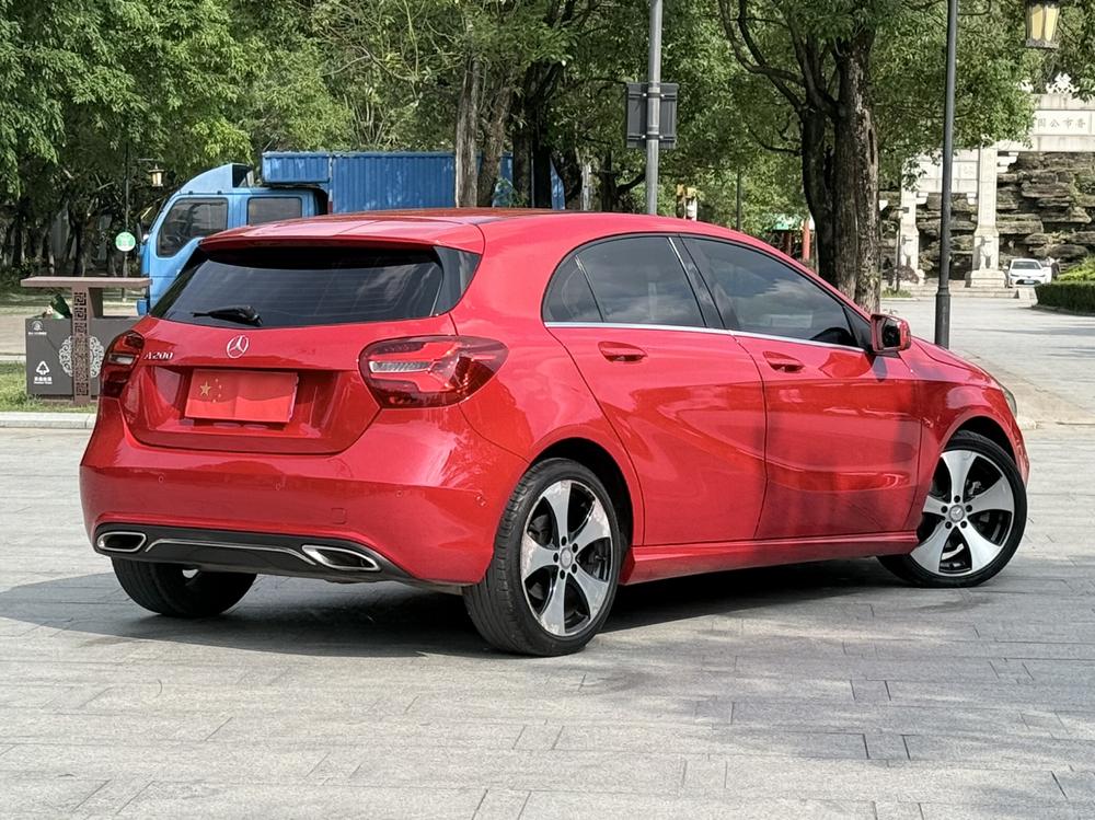 Mercedes-Benz Mercedes-Benz A-Class (Import)