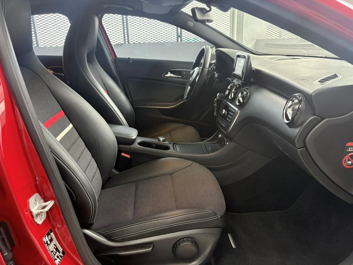 Mercedes-Benz Mercedes-Benz A-Class (Import)