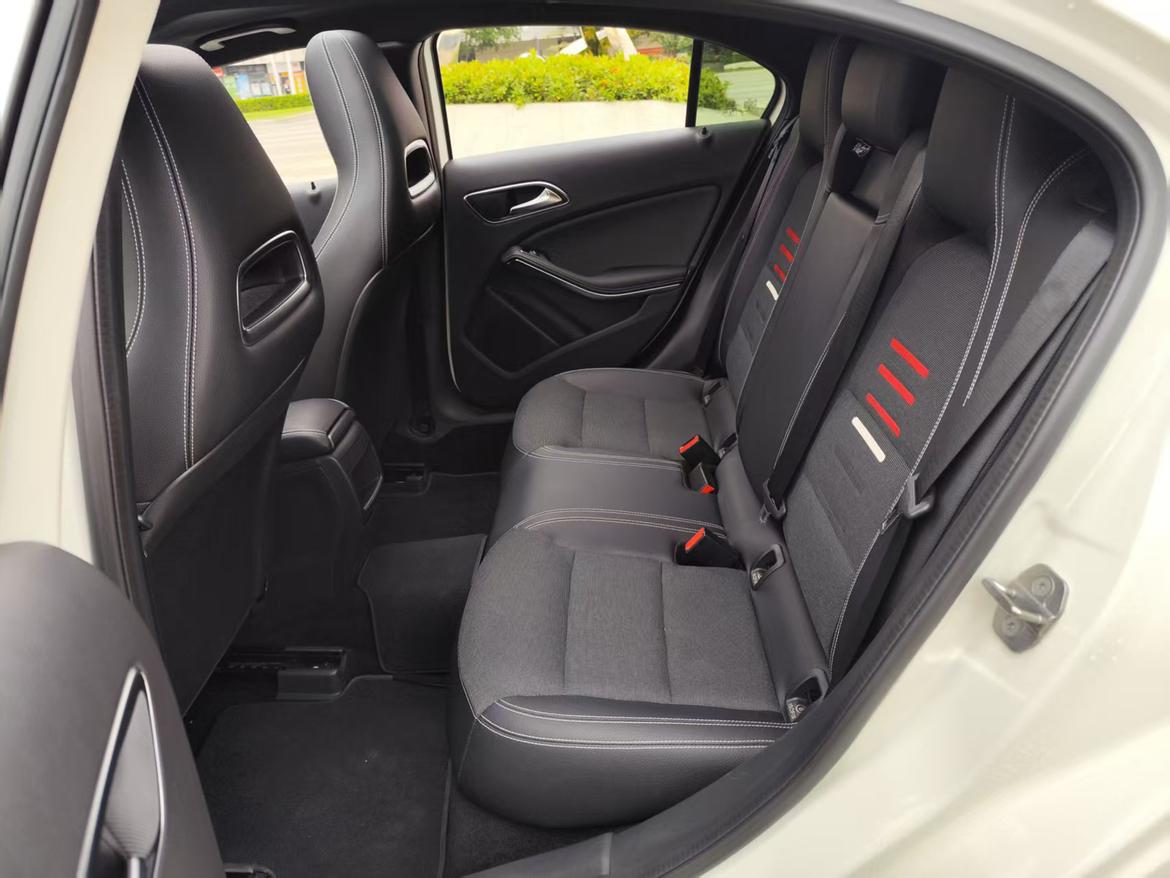 Mercedes-Benz Mercedes-Benz A-Class (Import)