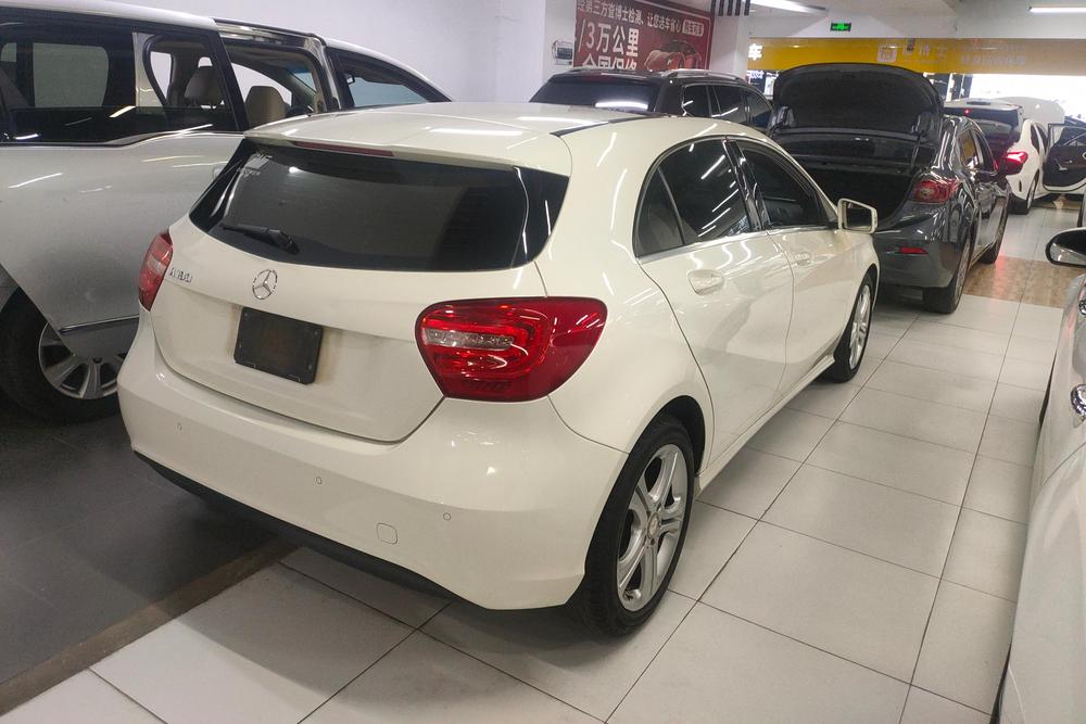Mercedes-Benz Mercedes-Benz A-Class (Import)