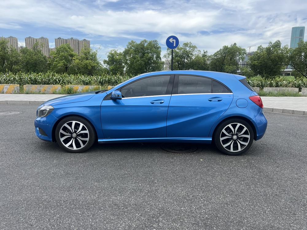 Mercedes-Benz Mercedes-Benz A-Class (Import)