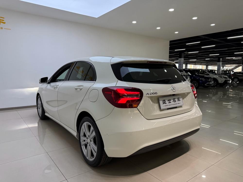 Mercedes-Benz Mercedes-Benz A-Class (Import)