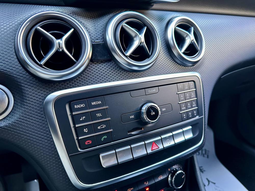 Mercedes-Benz Mercedes-Benz A-Class (Import)