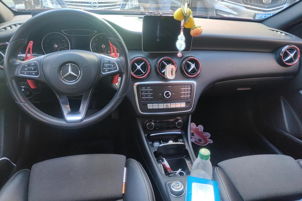 Mercedes-Benz Mercedes-Benz A-Class (Import)