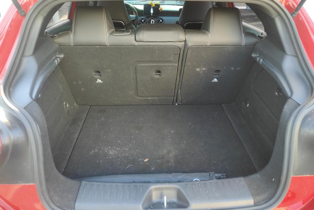 Mercedes-Benz Mercedes-Benz A-Class (Import)