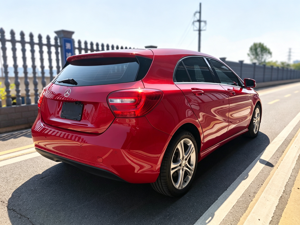 Mercedes-Benz Mercedes-Benz A-Class (Import)
