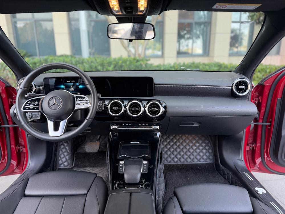 Mercedes-Benz Mercedes-Benz A-Class