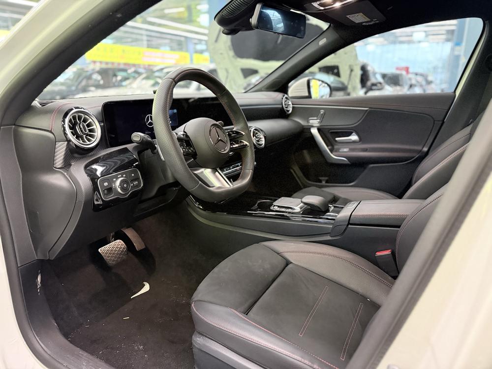 Mercedes-Benz Mercedes-Benz A-Class