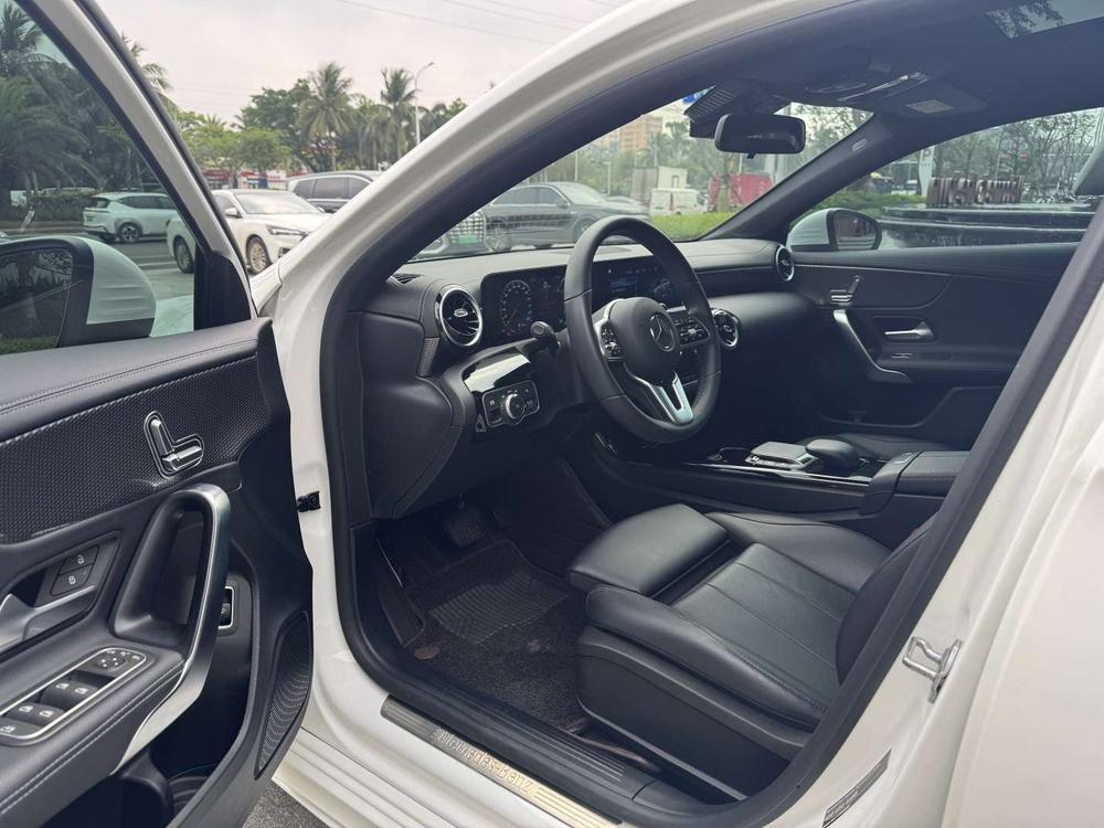 Mercedes-Benz Mercedes-Benz A-Class