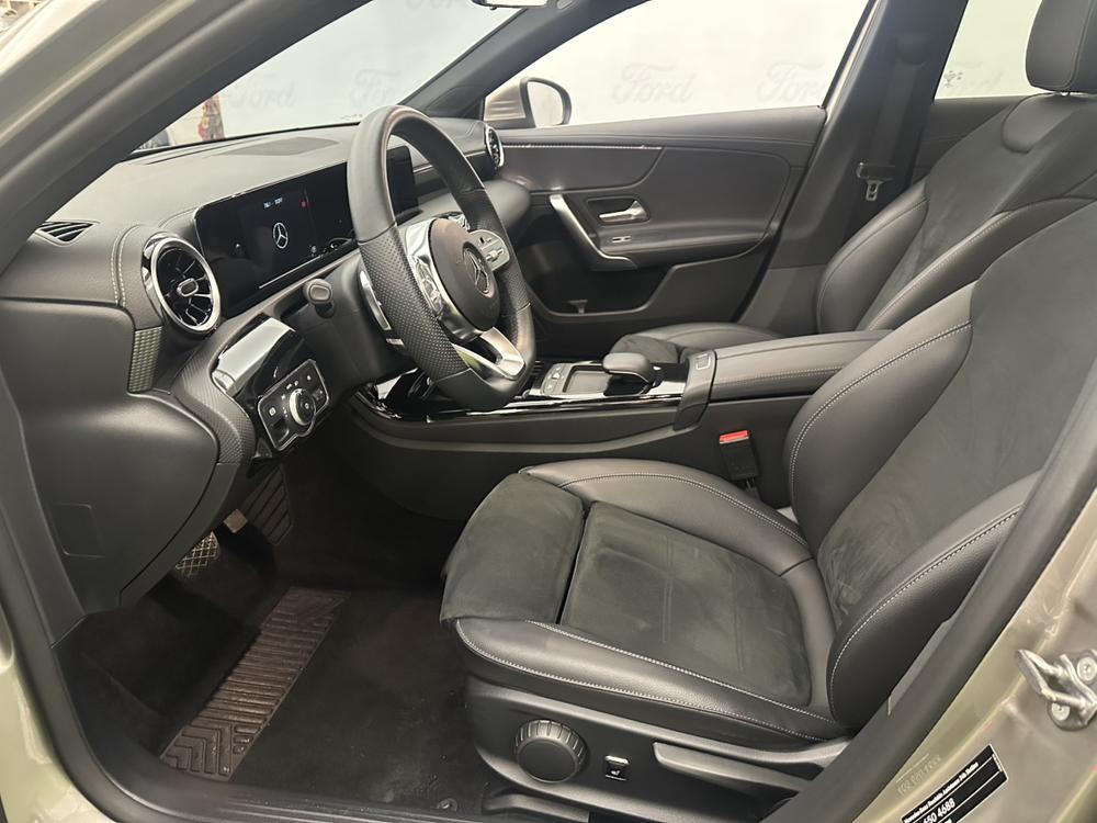 Mercedes-Benz Mercedes-Benz A-Class