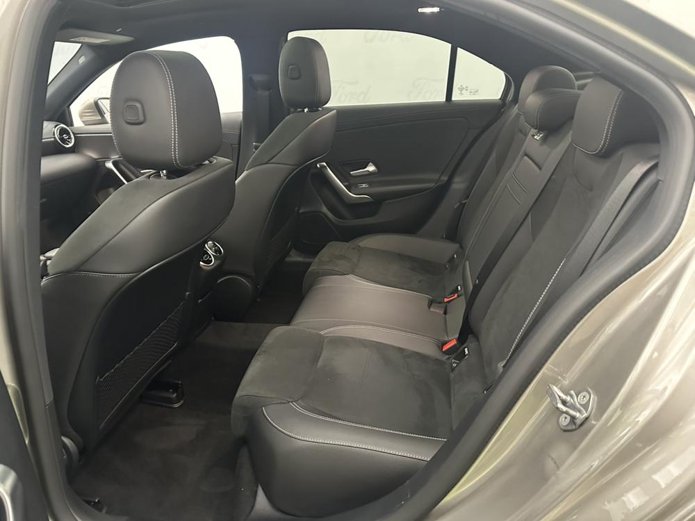 Mercedes-Benz Mercedes-Benz A-Class