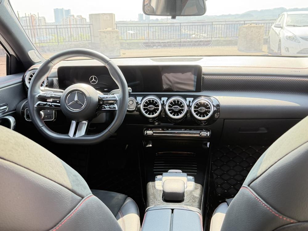 Mercedes-Benz Mercedes-Benz A-Class