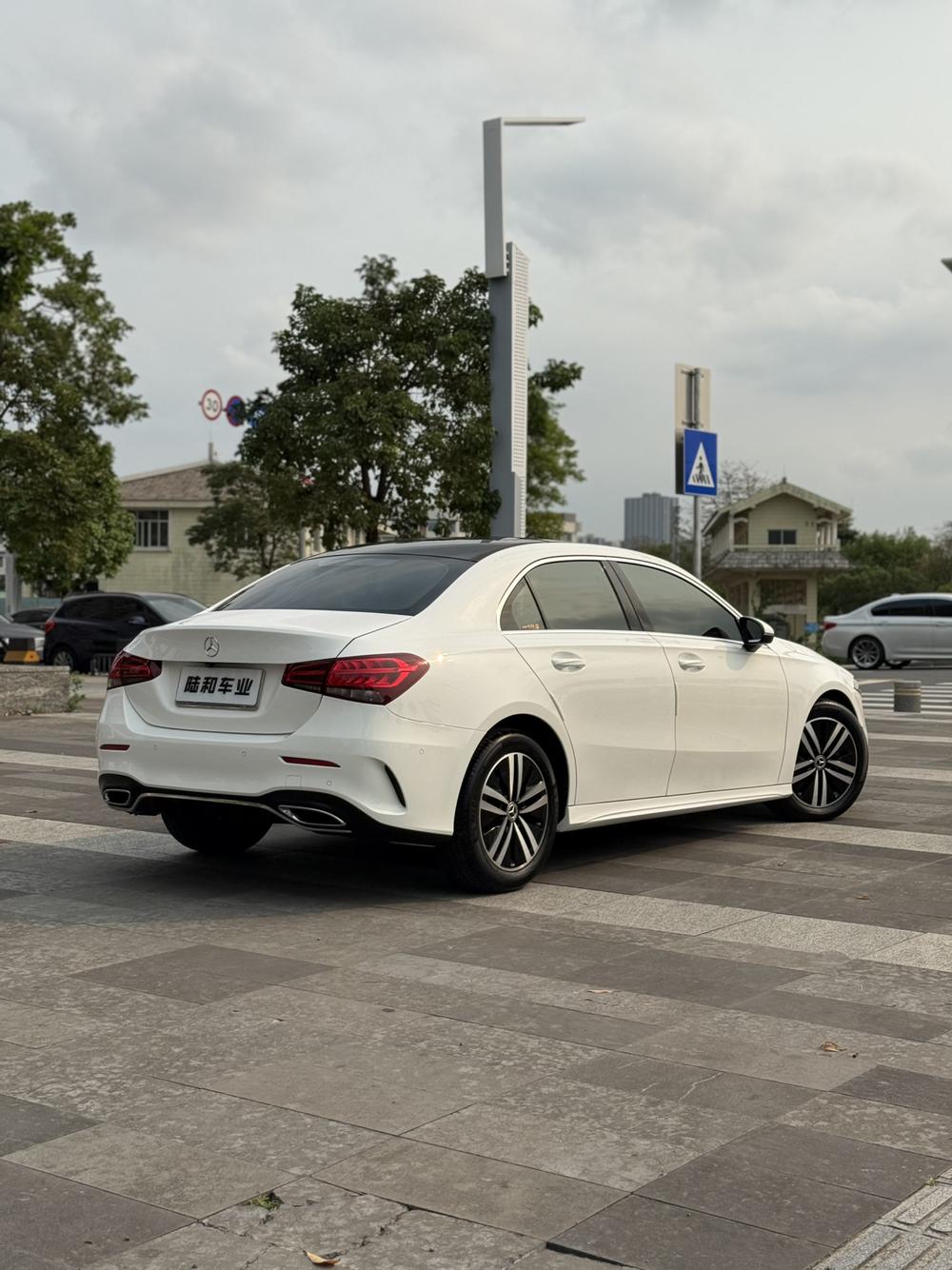 Mercedes-Benz Mercedes-Benz A-Class