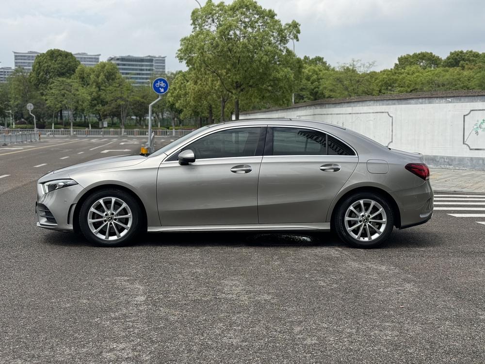 Mercedes-Benz Mercedes-Benz A-Class
