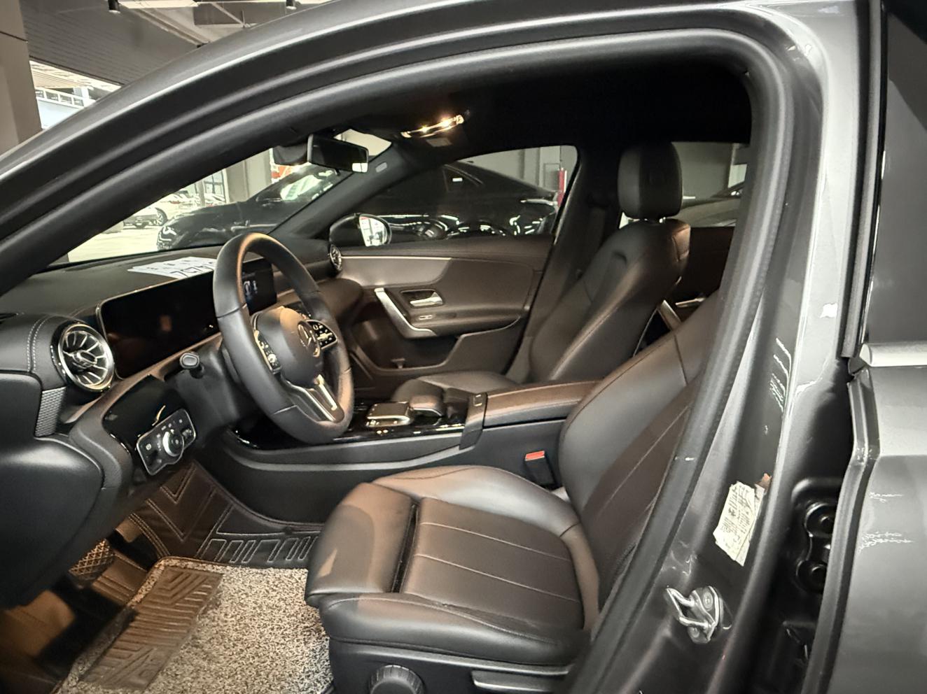 Mercedes-Benz Mercedes-Benz A-Class